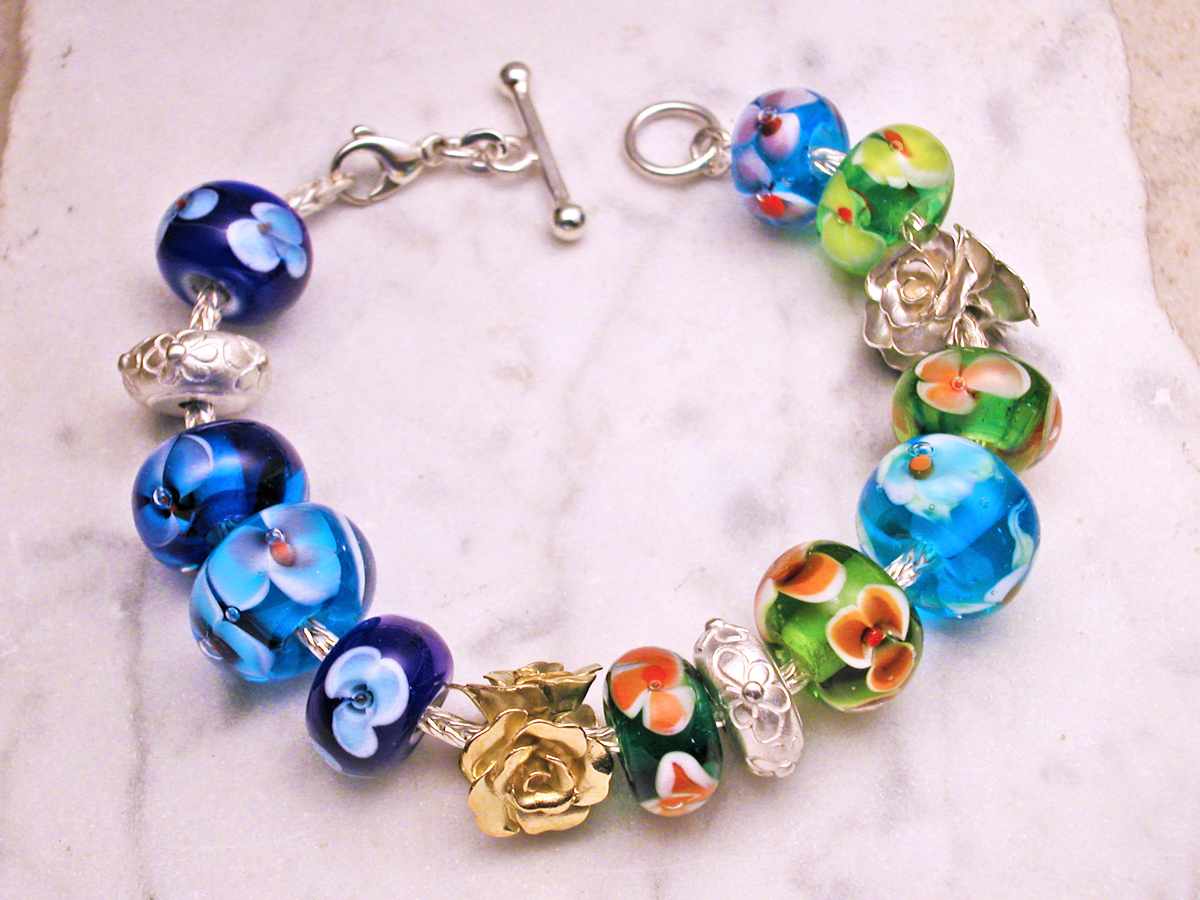 Bracelet mit Muranoglasperlen, Gold und Silber – Bild 3